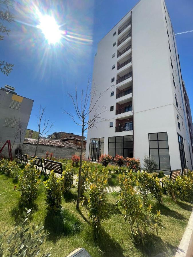 Center Tirana Goldi Apartment Esterno foto